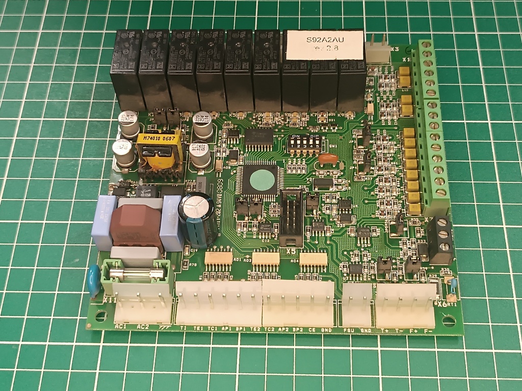 REPARACIÓN DE PLACA SISTENA S92A2AU ESMS92AUY CIAT6C2N701007